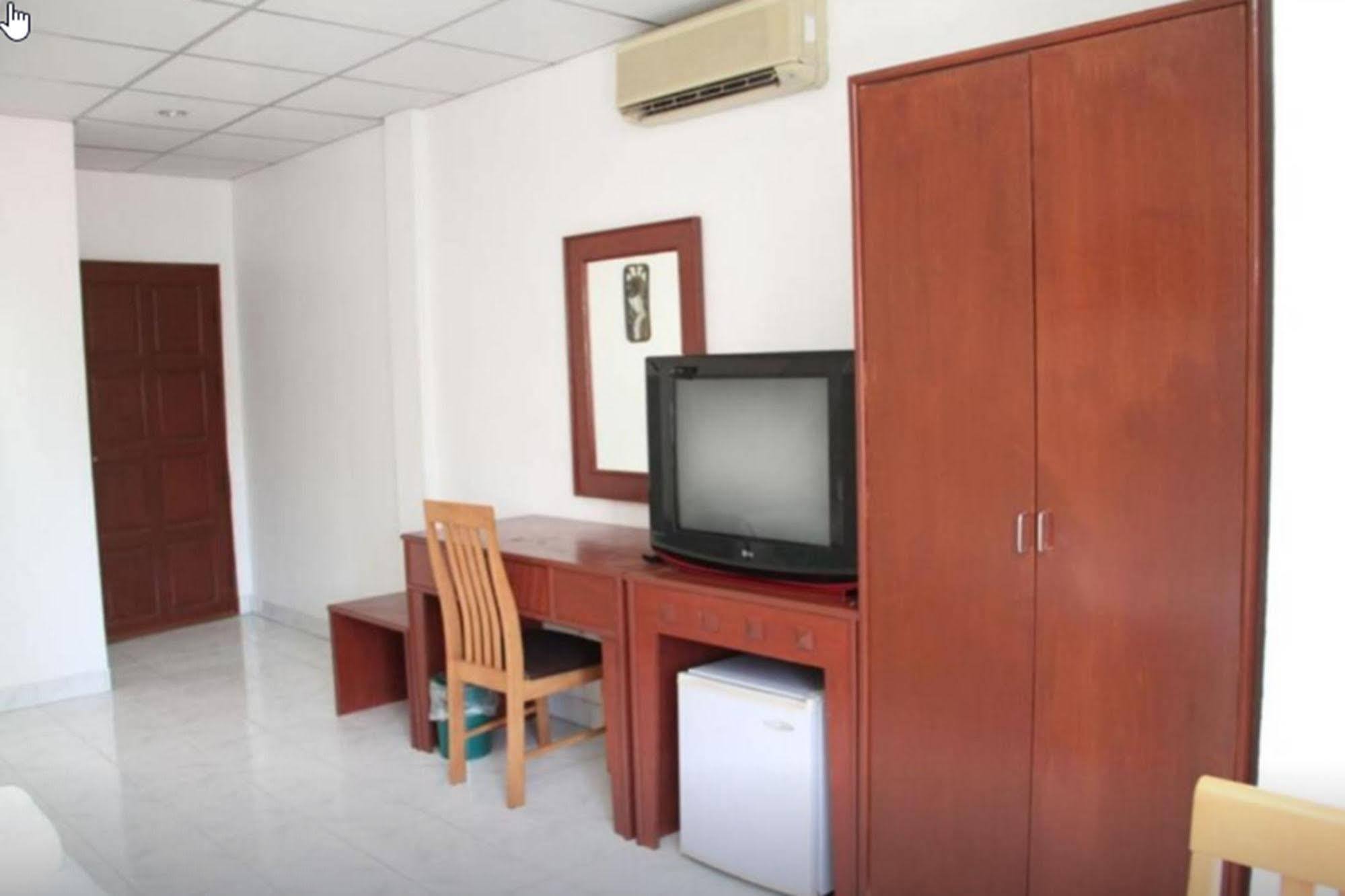 Welcome Inn Hotel @ Karon Beach. Single Room From Only 500 Baht Phuket Bagian luar foto