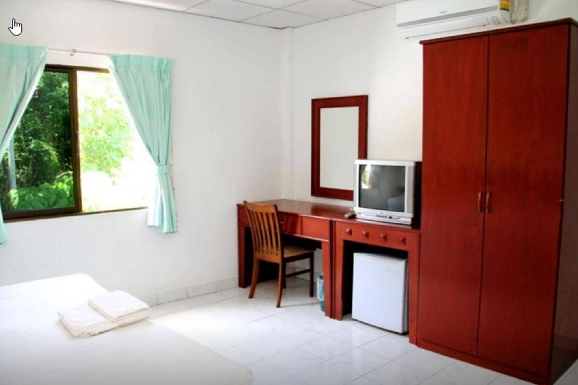 Welcome Inn Hotel @ Karon Beach. Single Room From Only 500 Baht Phuket Bagian luar foto