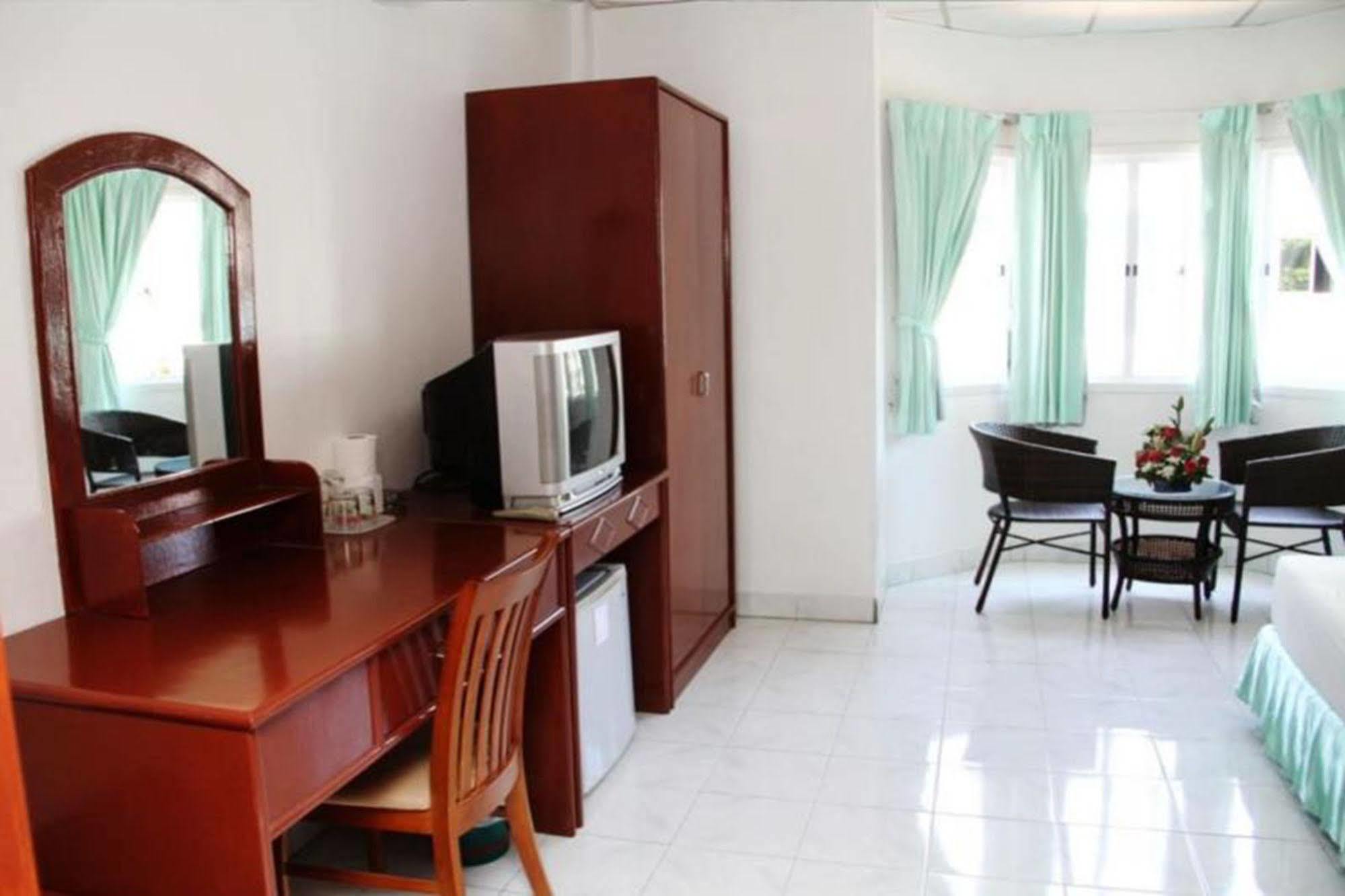 Welcome Inn Hotel @ Karon Beach. Single Room From Only 500 Baht Phuket Bagian luar foto
