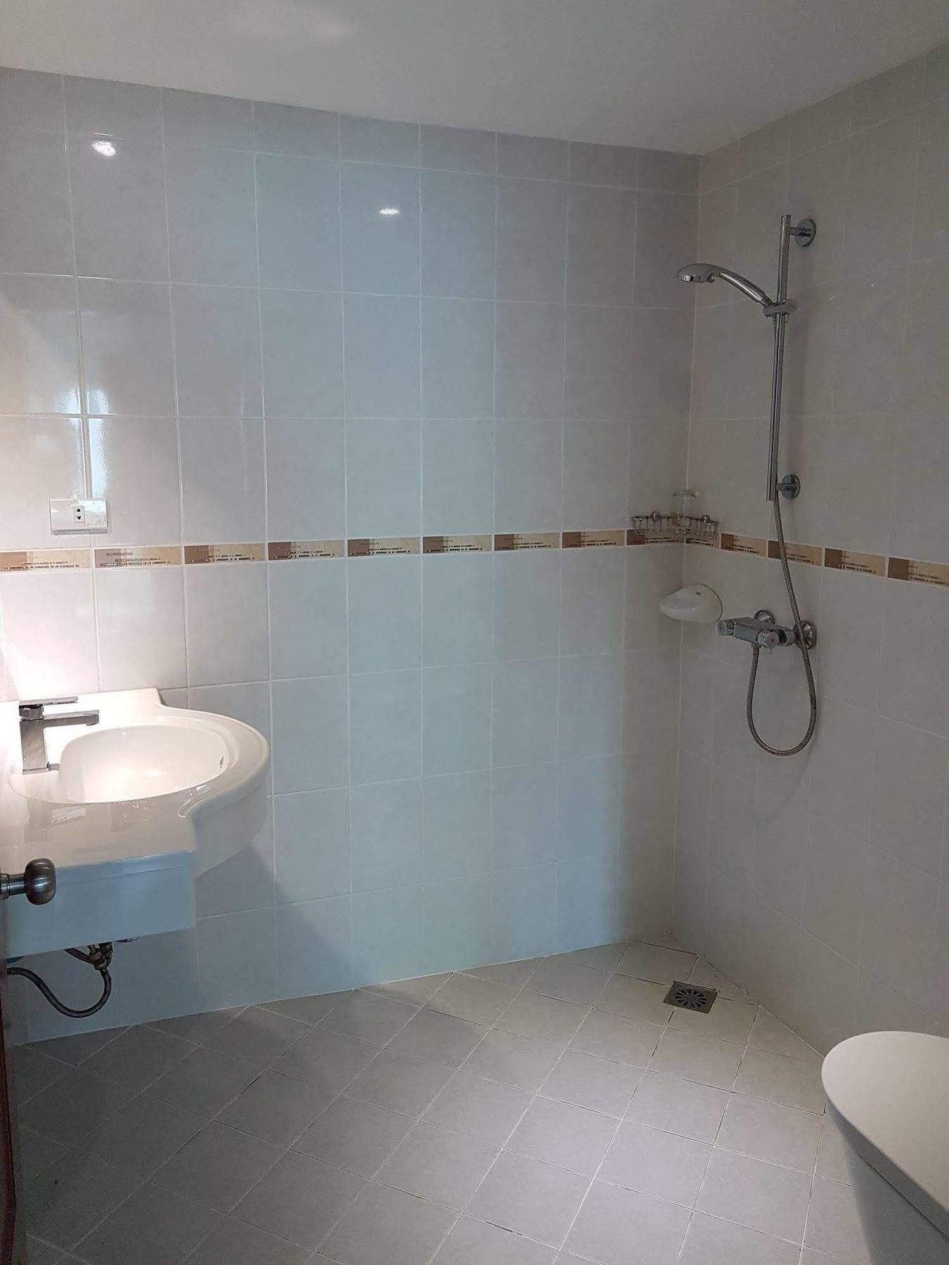 Welcome Inn Hotel @ Karon Beach. Single Room From Only 500 Baht Phuket Bagian luar foto
