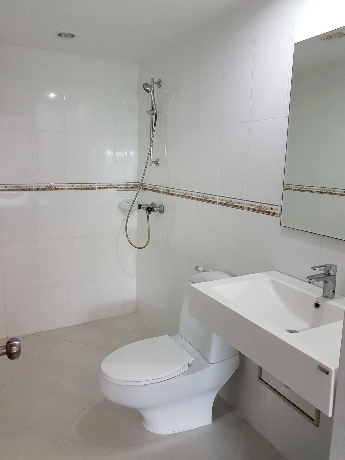 Welcome Inn Hotel @ Karon Beach. Single Room From Only 500 Baht Phuket Bagian luar foto