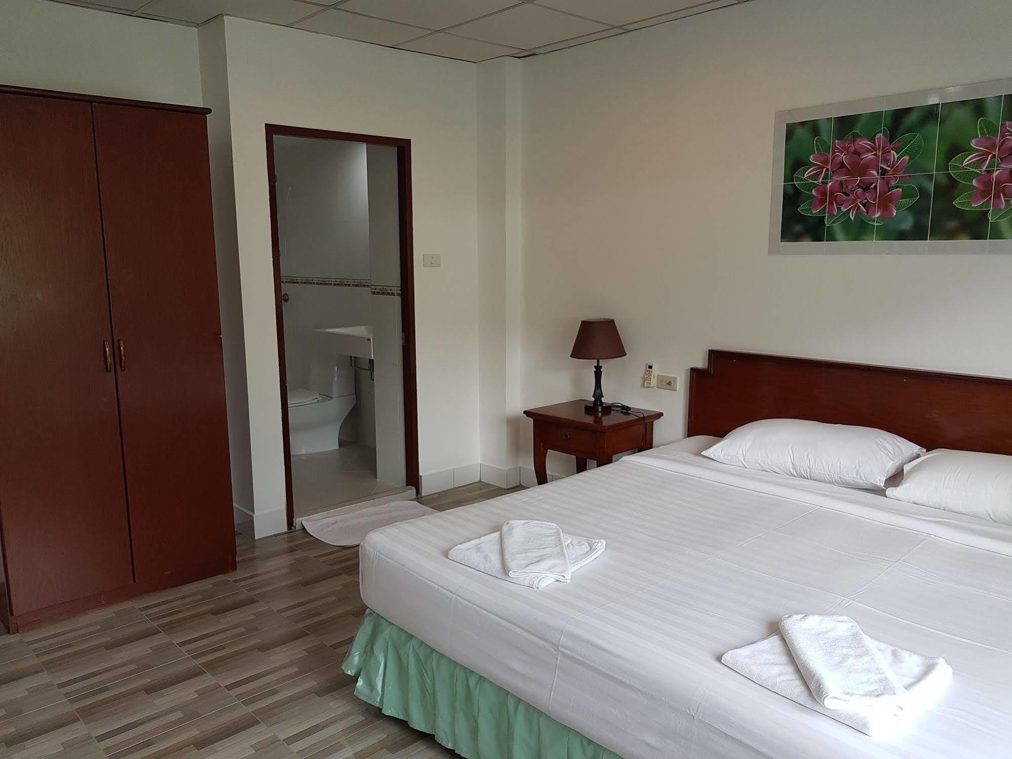 Welcome Inn Hotel @ Karon Beach. Single Room From Only 500 Baht Phuket Bagian luar foto