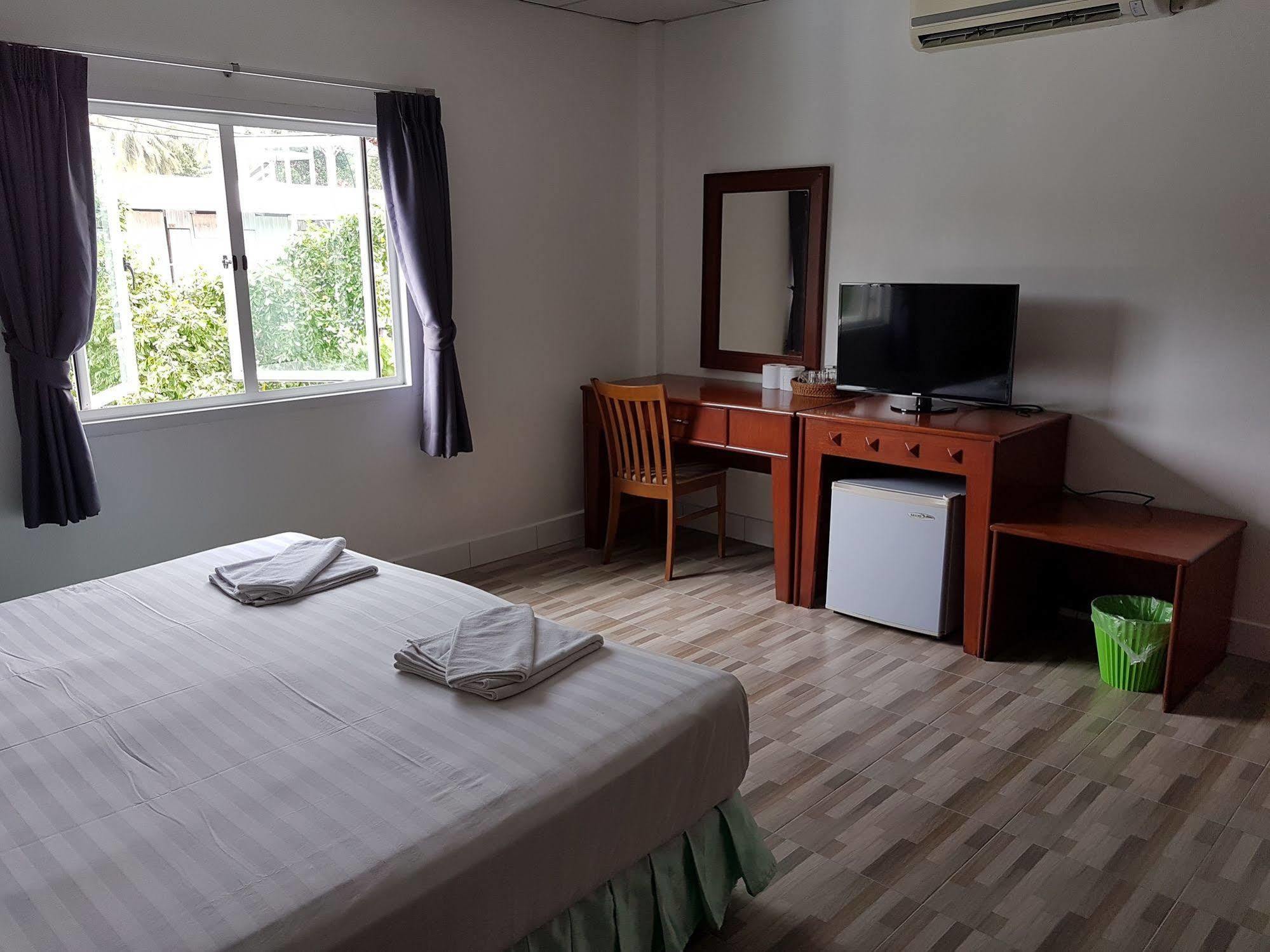 Welcome Inn Hotel @ Karon Beach. Single Room From Only 500 Baht Phuket Bagian luar foto